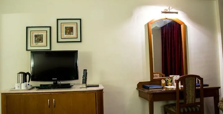 **** Hotel Sandesh The Prince Mysore India