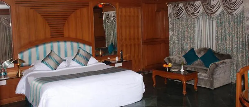 **** Hotel Sandesh The Prince Mysore India